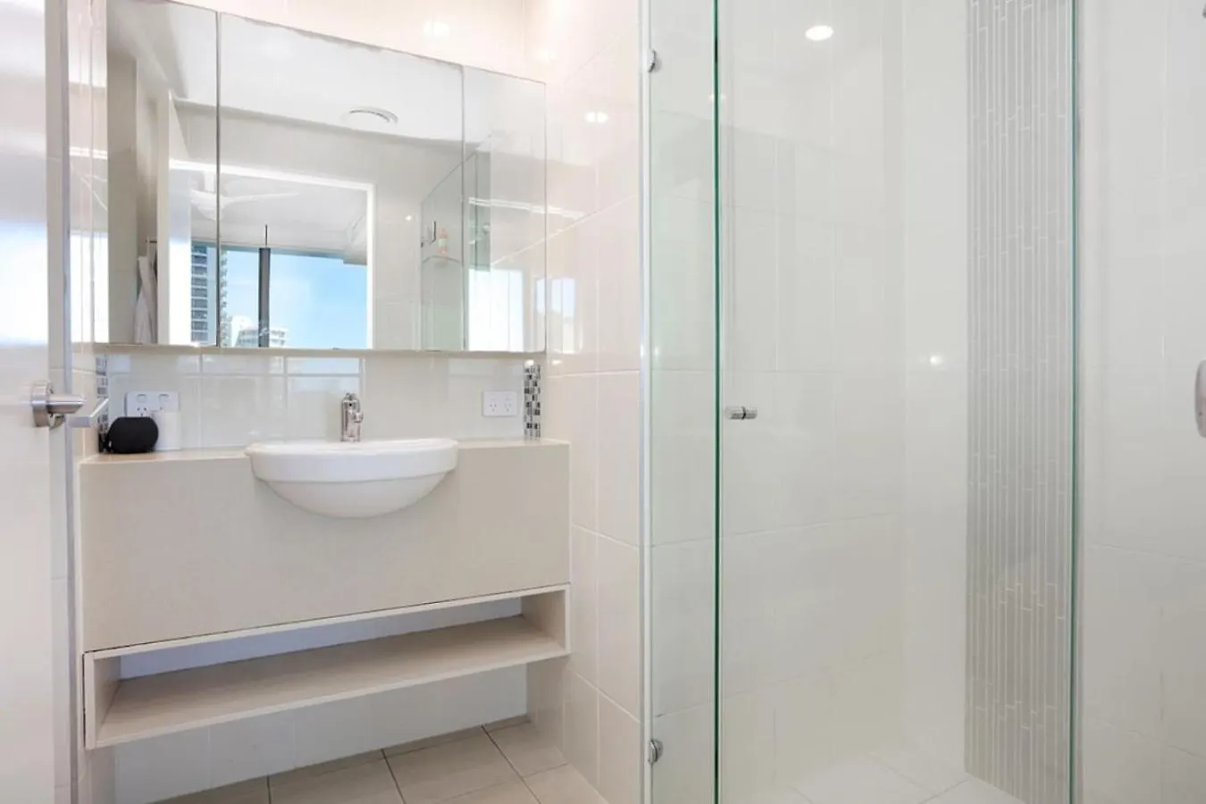 Apartment Surfers Paradise 2 Bed Great Views Pool Gold Coast Australia