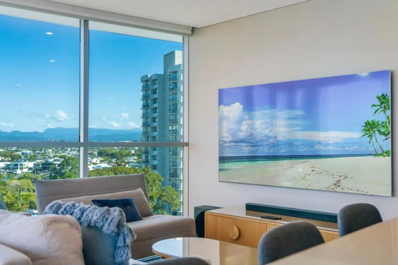 Apartment Surfers Paradise 2 Bed Great Views Pool Gold Coast