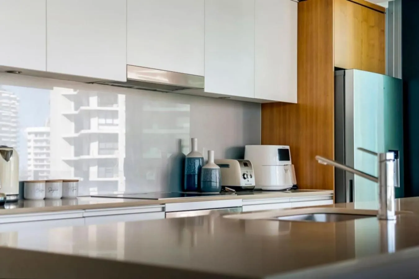 Surfers Paradise 2 Bed Great Views Pool Gold Coast Apartment