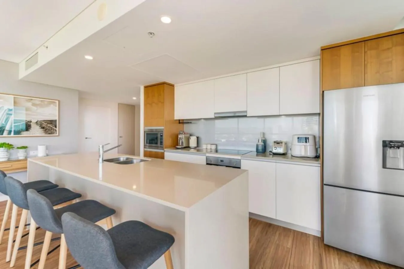 Apartment Surfers Paradise 2 Bed Great Views Pool Gold Coast Australia