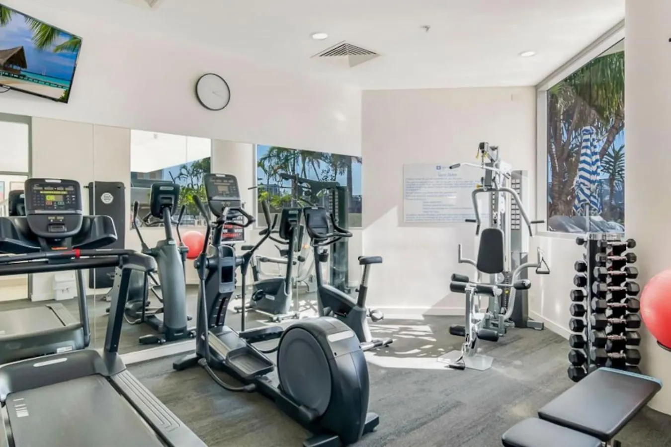 Surfers Paradise 2 Bed Great Views Pool Gold Coast Australia
