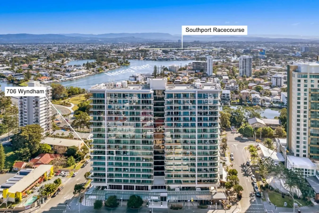 Surfers Paradise 2 Bed Great Views Pool Gold Coast Apartment