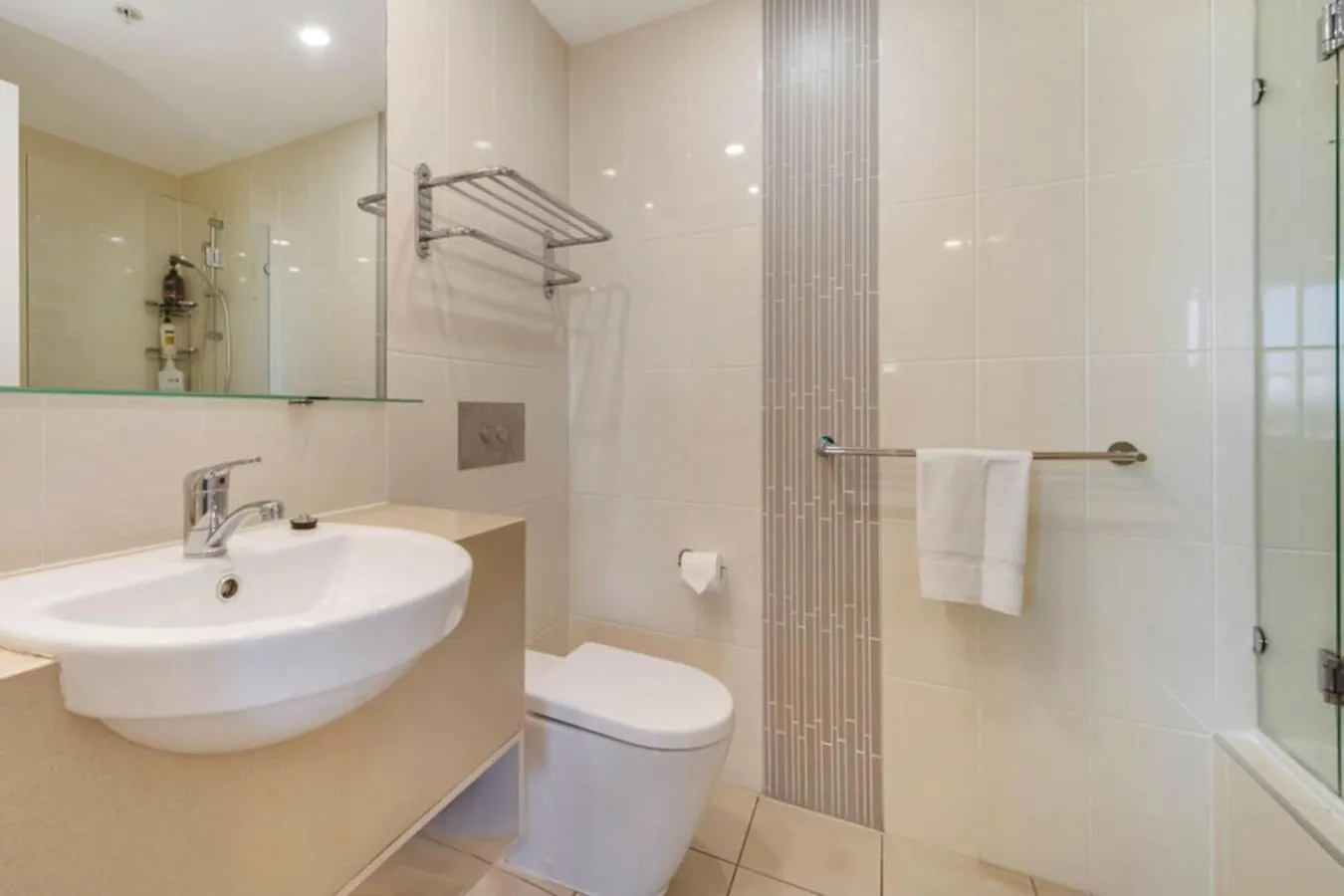 Apartment Surfers Paradise 2 Bed Great Views Pool Gold Coast