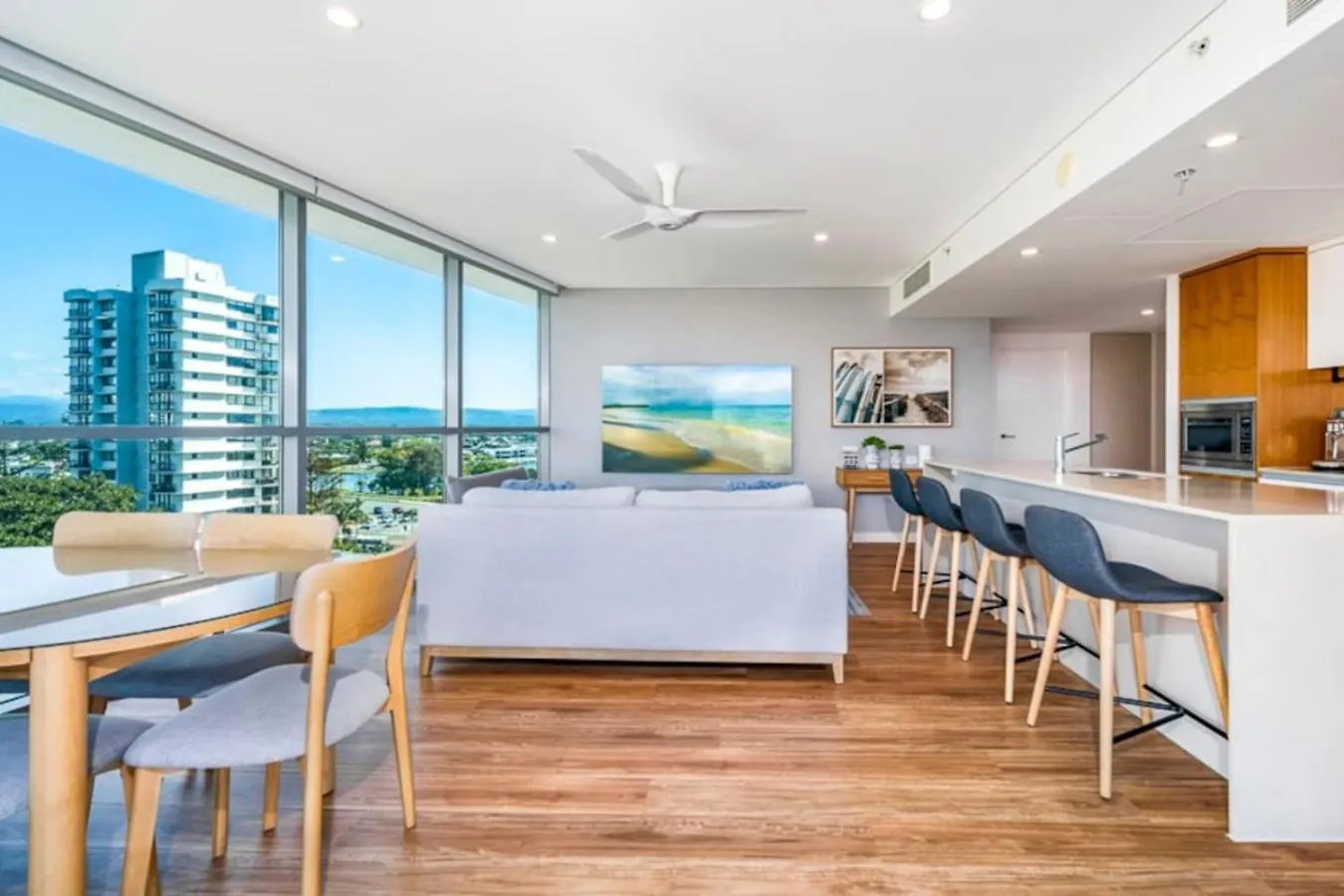 Apartment Surfers Paradise 2 Bed Great Views Pool Gold Coast